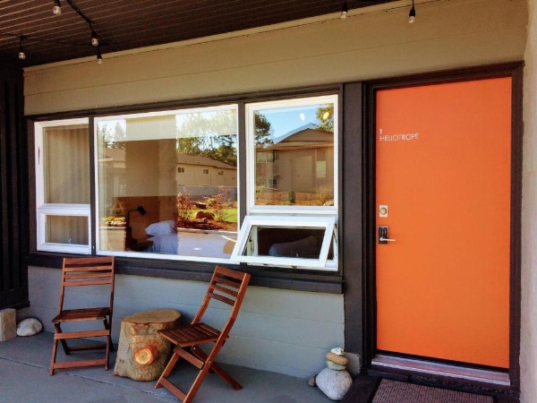 Heliotrope Hotel image 11