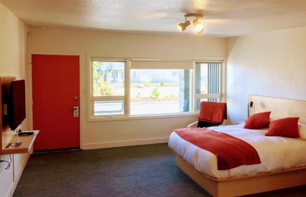 Heliotrope Hotel image 12