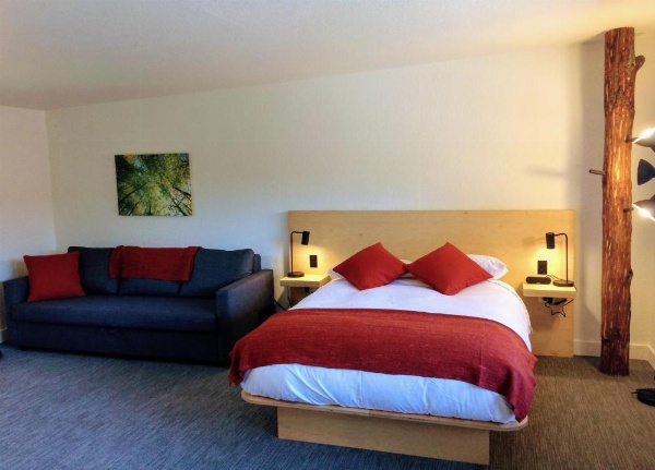 Heliotrope Hotel image 22