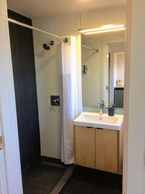 Heliotrope Hotel image 26