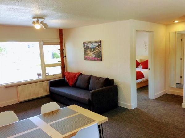 Heliotrope Hotel image 28