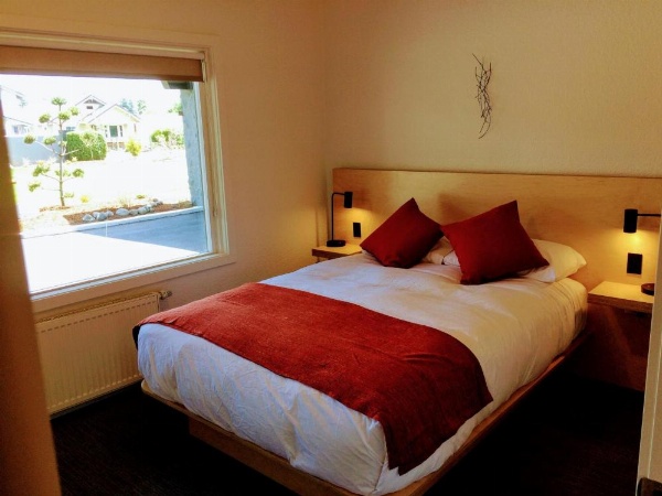 Heliotrope Hotel image 32