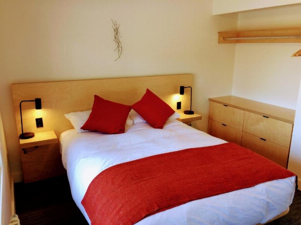 Heliotrope Hotel image 33