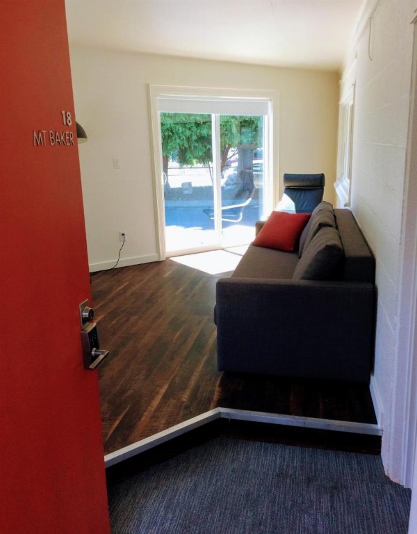 Heliotrope Hotel image 41