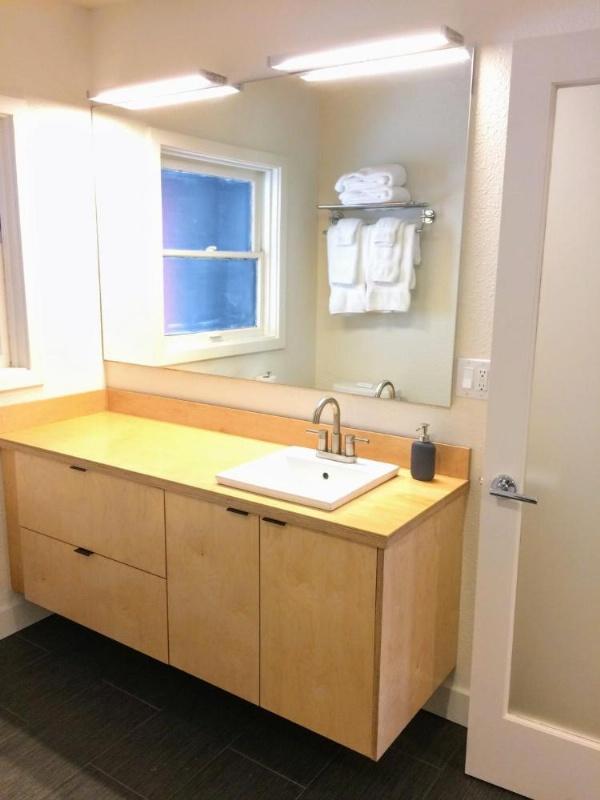 Heliotrope Hotel image 49