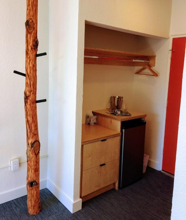 Heliotrope Hotel image 55